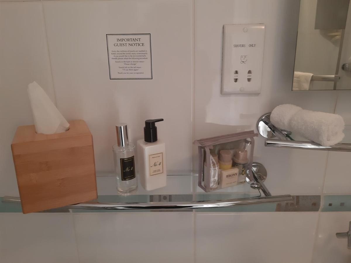 The Spindrift Guest House 앤스투루더 외부 사진