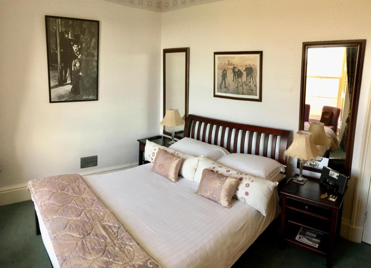 The Spindrift Guest House 앤스투루더 외부 사진